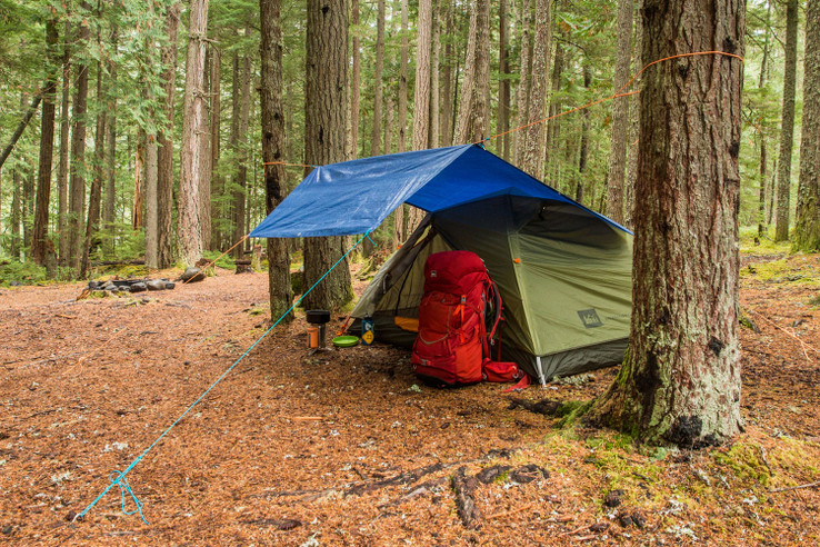20 Hacks To Make Any Tent Feel Like A Luxury Hotel When Camping