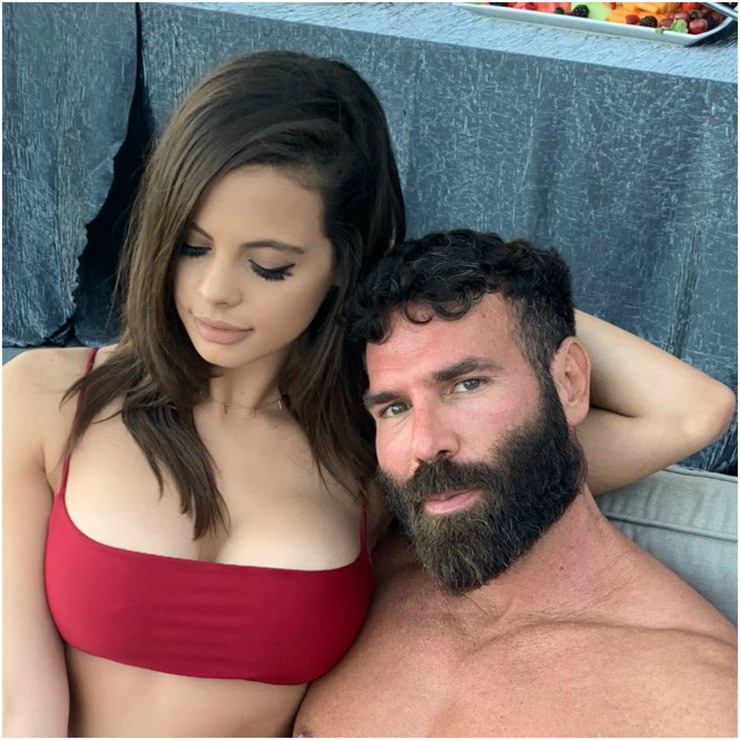Dan Bilzerian com a boazona Katie Bell